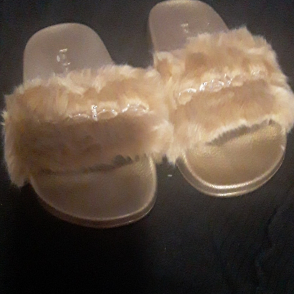 Bebe slides